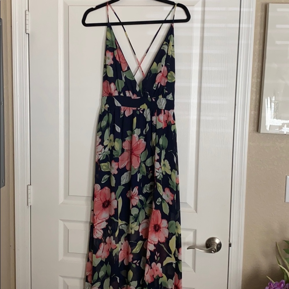 Floral crisscross back maxi- NWT